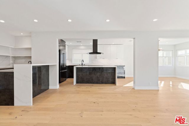 153 S Palm Drive PH, Beverly Hills, CA 90212