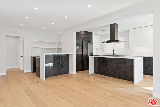 153 S Palm Drive PH, Beverly Hills, CA 90212