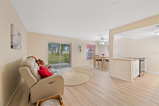 1290 83RD AVENUE N B, St Petersburg, FL 33702