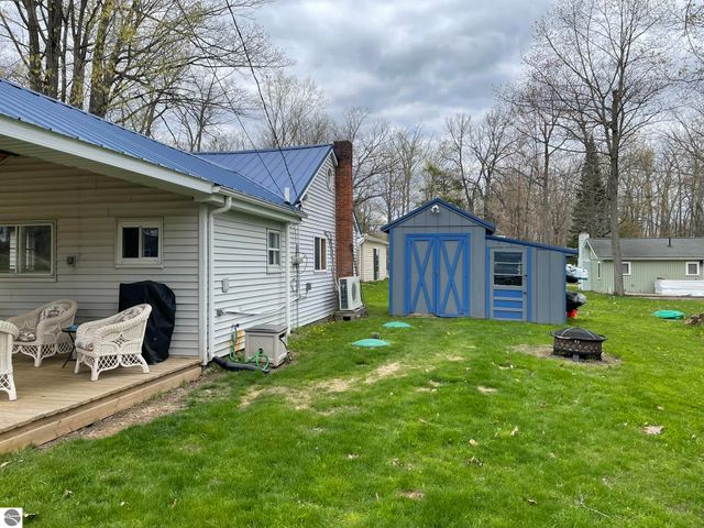 2340 Greenwood Road, Lupton, MI 48635