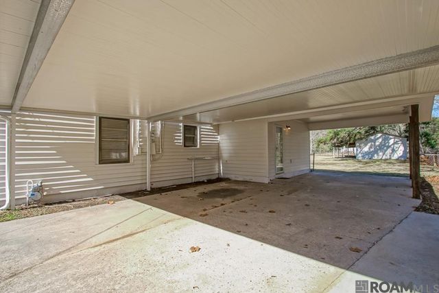 2465 Ray Weiland Dr, Baker, LA 70714