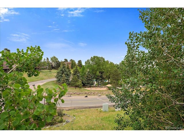 722 Calgary Way, Golden, CO 80401