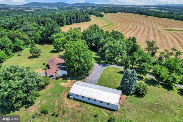 1736 BALTIMORE, Dillsburg, PA 17019