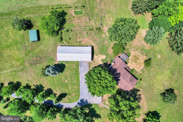 1736 BALTIMORE, Dillsburg, PA 17019