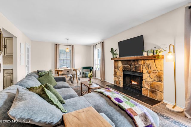 212 Wellington Place, Aberdeen, NJ 07747