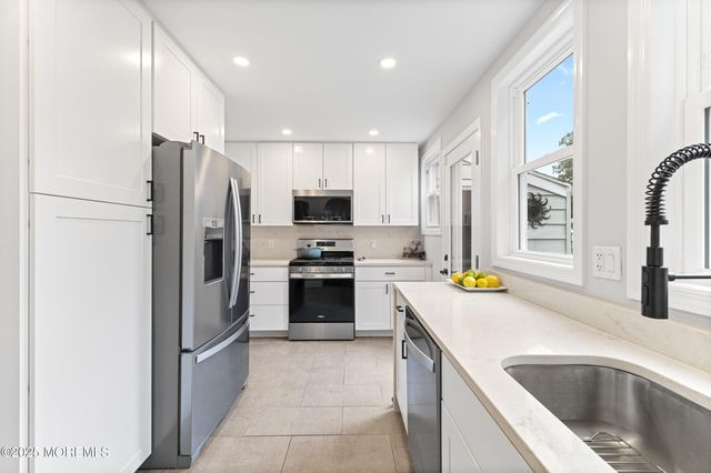 14 Prospect Avenue, Red Bank, NJ 07701