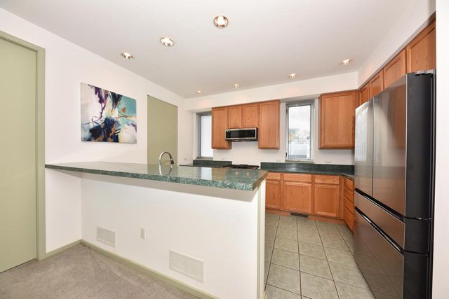 1923 N Pierce STREET, Milwaukee, WI 53212