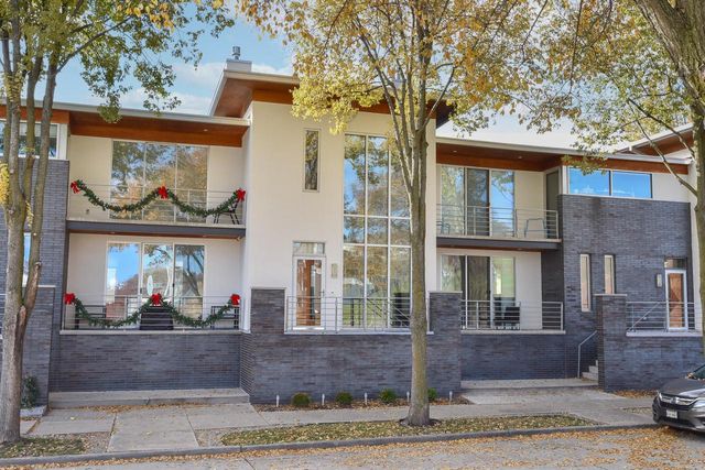 1923 N Pierce STREET, Milwaukee, WI 53212