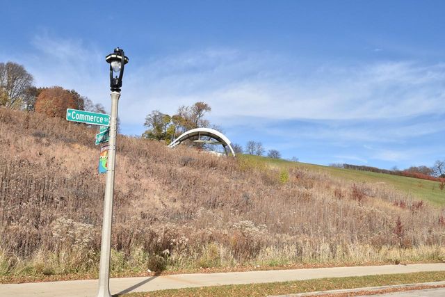 1923 N Pierce STREET, Milwaukee, WI 53212