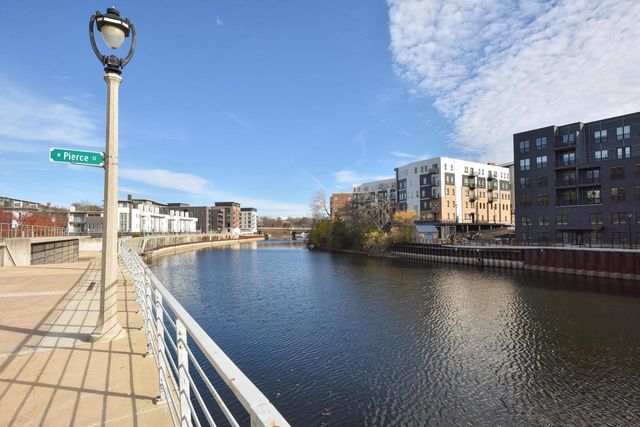 1923 N Pierce STREET, Milwaukee, WI 53212