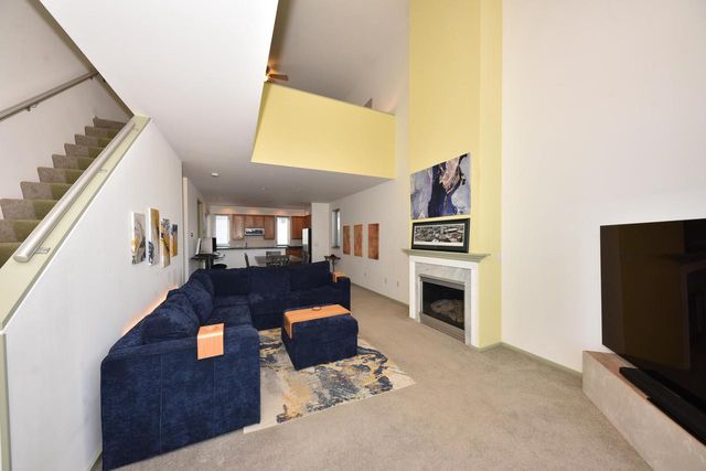 1923 N Pierce STREET, Milwaukee, WI 53212