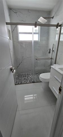 1284 W 38th Pl 2, Hialeah, FL 33012