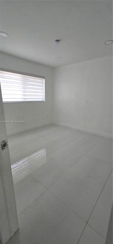 1284 W 38th Pl 2, Hialeah, FL 33012