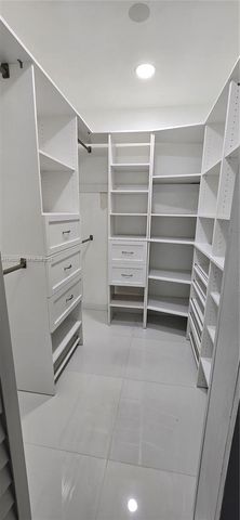 1284 W 38th Pl 2, Hialeah, FL 33012