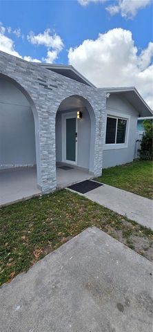 1284 W 38th Pl 2, Hialeah, FL 33012