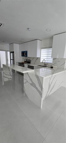 1284 W 38th Pl 2, Hialeah, FL 33012