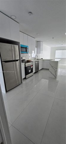 1284 W 38th Pl 2, Hialeah, FL 33012