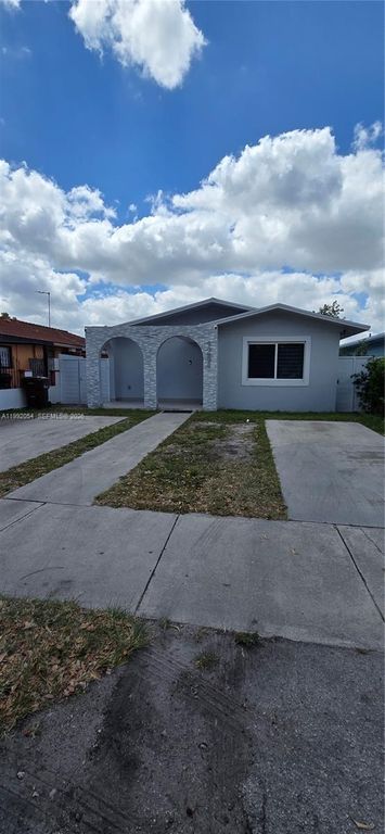 1284 W 38th Pl 2, Hialeah, FL 33012