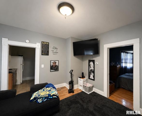 1823-1825 N LINN Street, Peoria, IL 61604