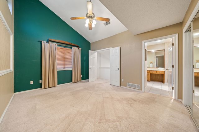 16 Village Green Court, Denison, TX 75020