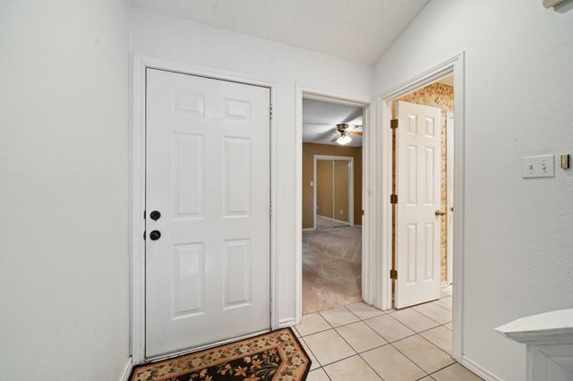16 Village Green Court, Denison, TX 75020