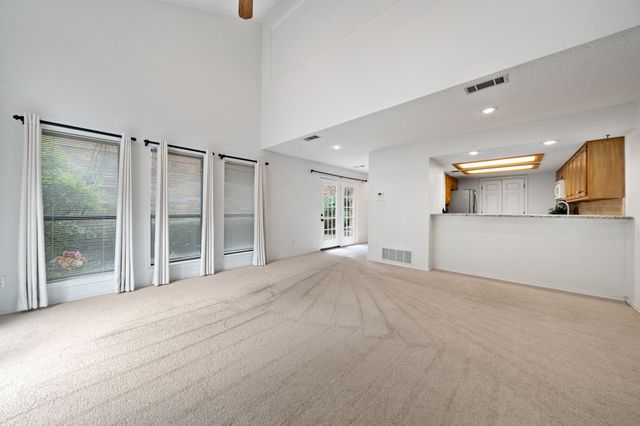16 Village Green Court, Denison, TX 75020