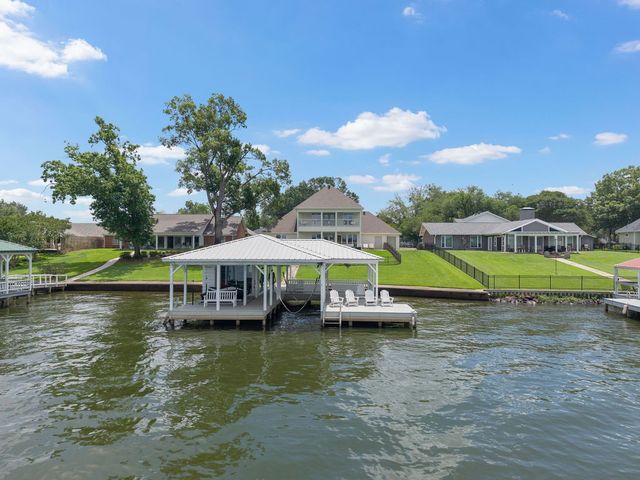 120 Marina Drive, Bullard, TX 75757