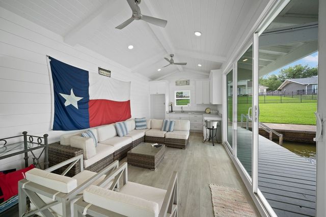 120 Marina Drive, Bullard, TX 75757