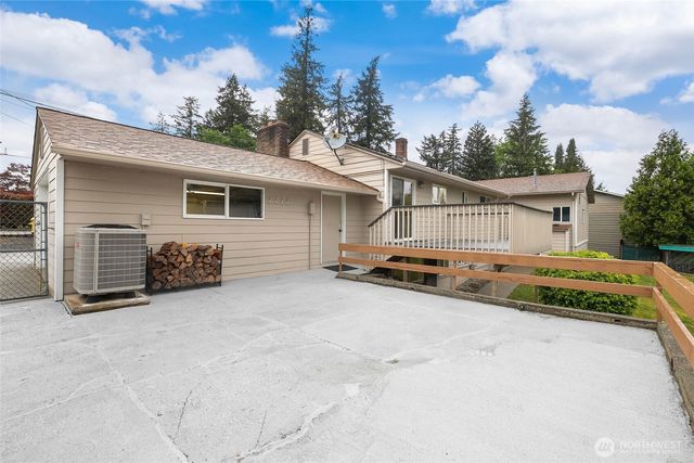 2402 Union Avenue NE, Renton, WA 98059