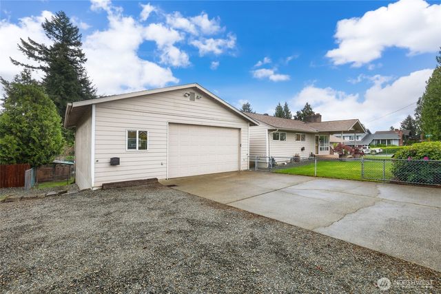 2402 Union Avenue NE, Renton, WA 98059
