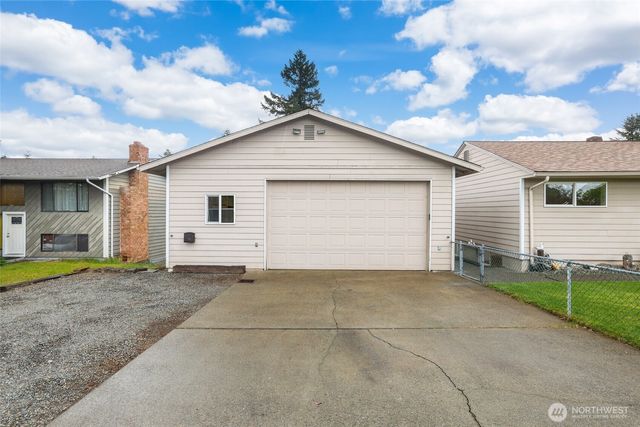 2402 Union Avenue NE, Renton, WA 98059