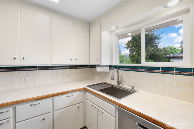 2402 Union Avenue NE, Renton, WA 98059