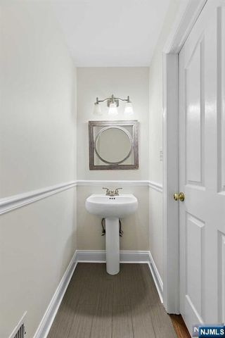 119 Panorama Drive 119, Edgewater, NJ 07020