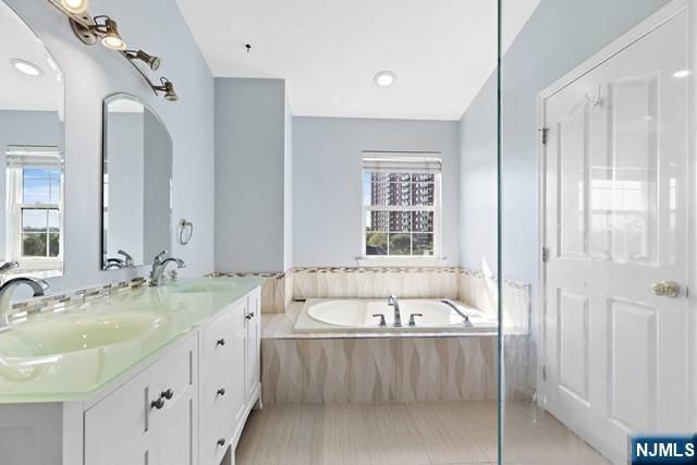 119 Panorama Drive 119, Edgewater, NJ 07020