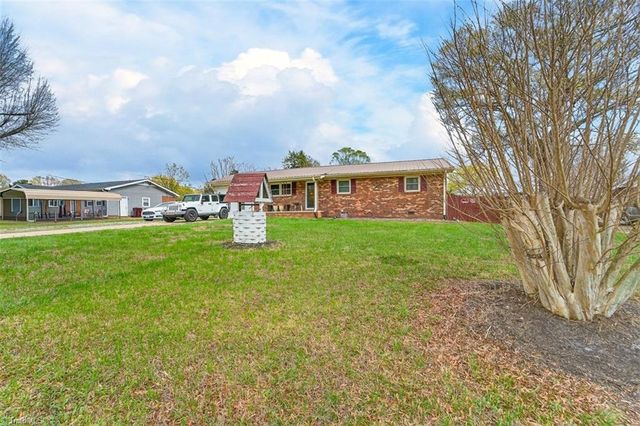 501 Roberts Road, Eden, NC 27288