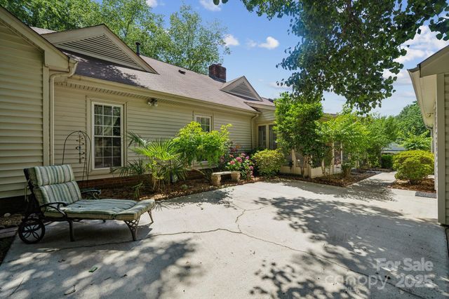 2234 Hamilton Mill Road, Charlotte, NC 28270