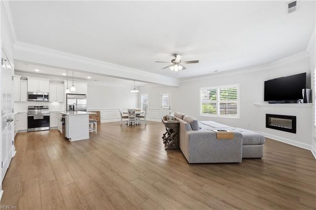 9621 Grove AVE, Norfolk, VA 23503