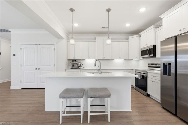 9621 Grove AVE, Norfolk, VA 23503