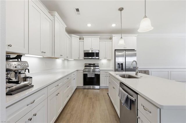 9621 Grove AVE, Norfolk, VA 23503