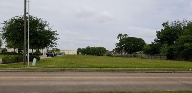 3637 Watters Road, Pasadena, TX 77504