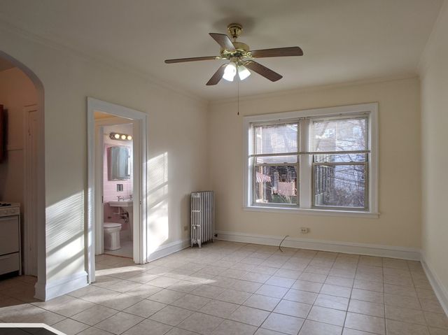 2536 N Sawyer Avenue 206, Chicago, IL 60647