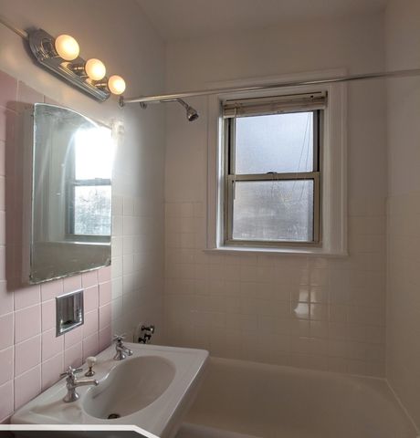 2536 N Sawyer Avenue 206, Chicago, IL 60647