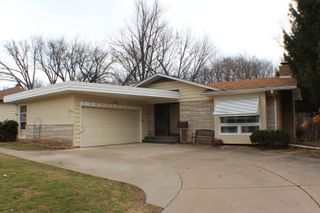 3210 15th Street A, Moline, IL 61265