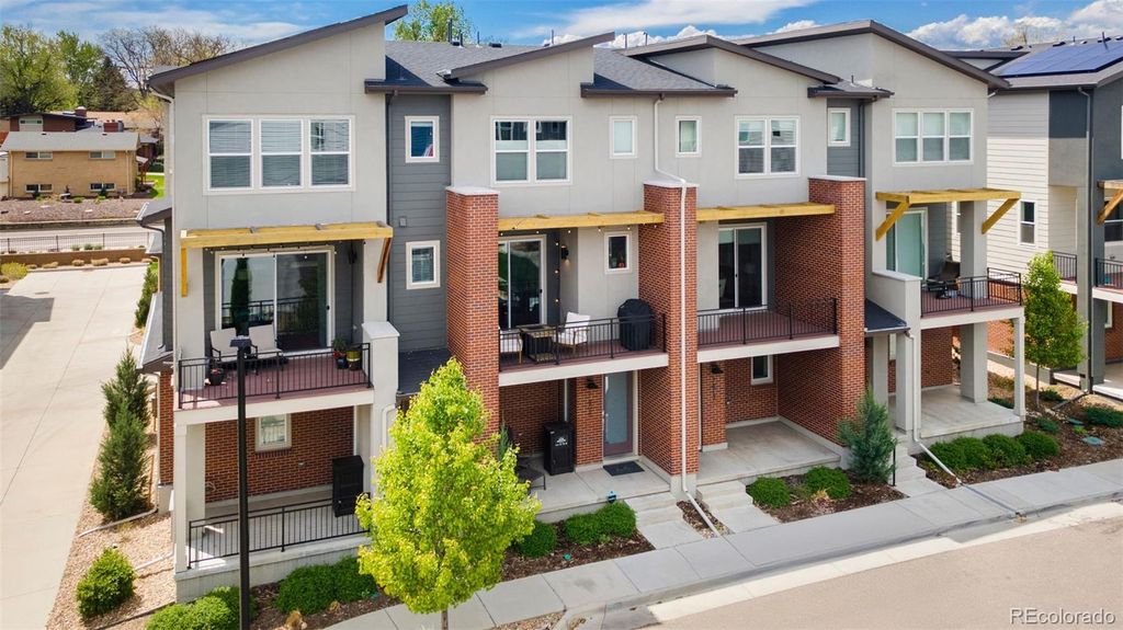 7808 W 43rd Place, Wheat Ridge, CO 80033