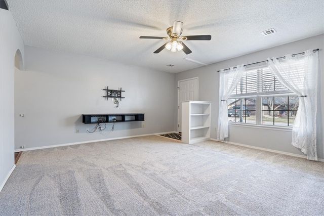 11 Jordan Lane, Bentonville, AR 72712