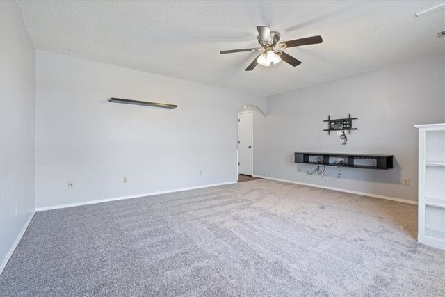 11 Jordan Lane, Bentonville, AR 72712