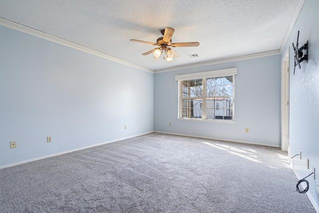 11 Jordan Lane, Bentonville, AR 72712