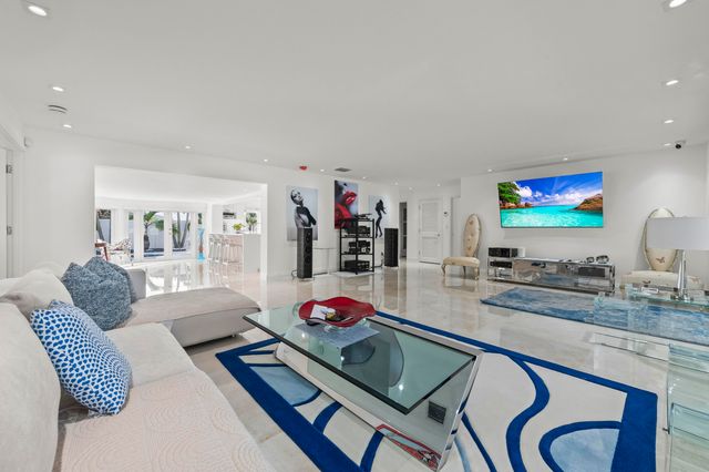 838 W Palmetto Park Road, Boca Raton, FL 33486