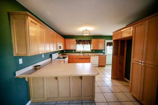 423 Honeysuckle Lane, Monett, MO 65708