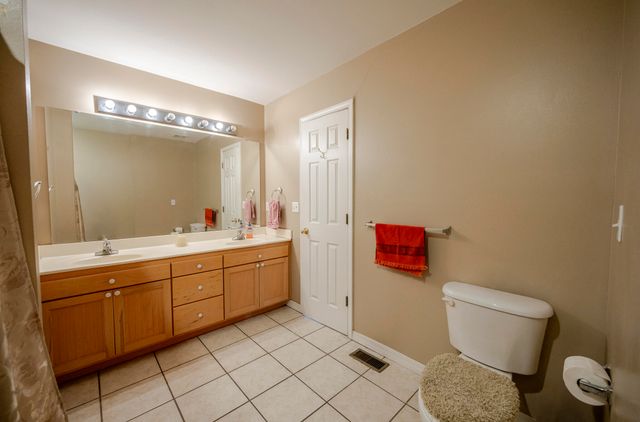 423 Honeysuckle Lane, Monett, MO 65708